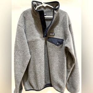 Kids lightweight Synchilla Snap-T fleece pullover size M/10